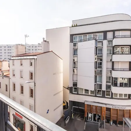 *lardeco* Central & Parking Apartman