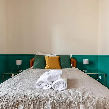 *lardeco* Central & Parking Apartman