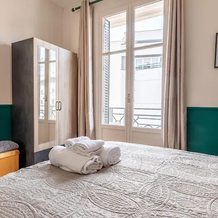*lardeco* Central & Parking Apartman