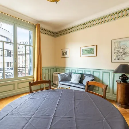 *lardeco* Central & Parking Apartamento *